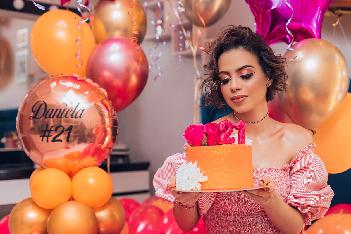 aniversário, daniela, braz, tucumã, criativos, balões, 21 anos, cachorros, bolo, flavio marques, xinguara, fotografias, mulheres,  noivas, maquiagem