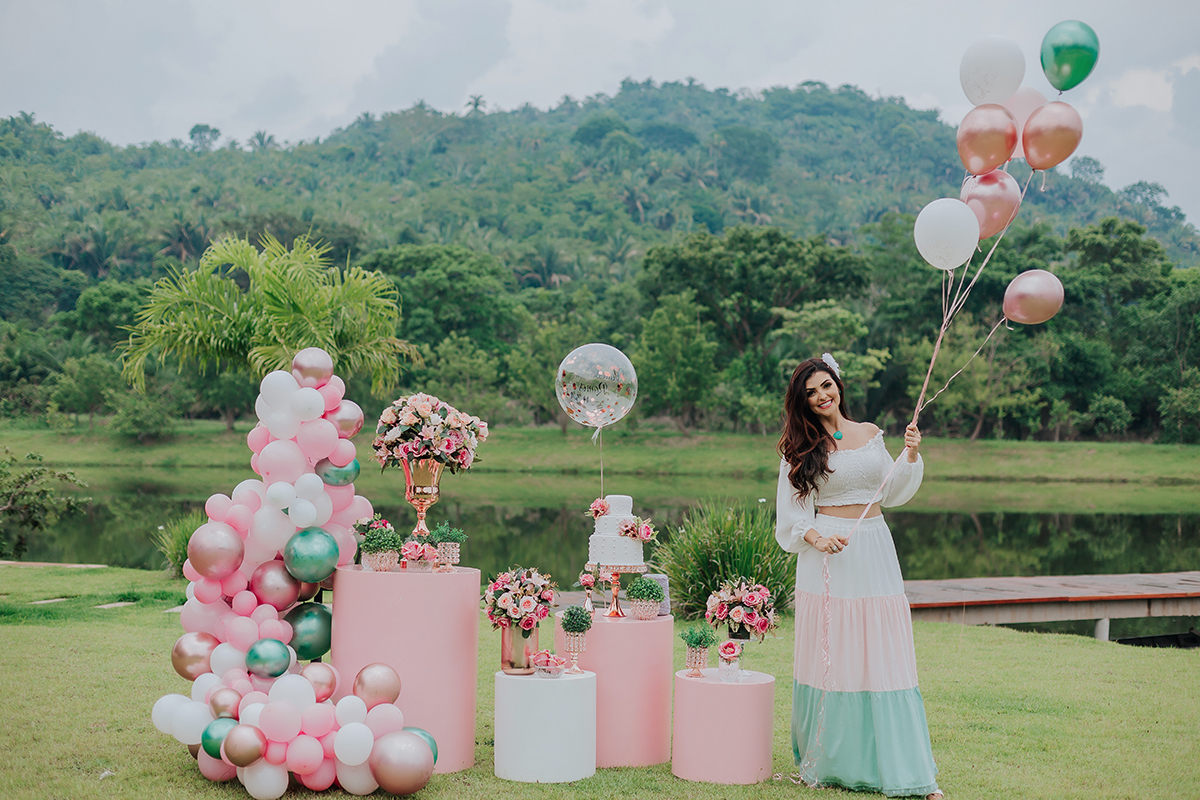 vanessa ramos, aniversário, flaviomarques, ensaio feminino, ensaio aniversário, fotos externas, balões, xinguara, criativas, fotos flavio, fotos tumblr, maquiagem, flavio, verde, sorriso, sensual, olhos, cabelo, lago, xinguara