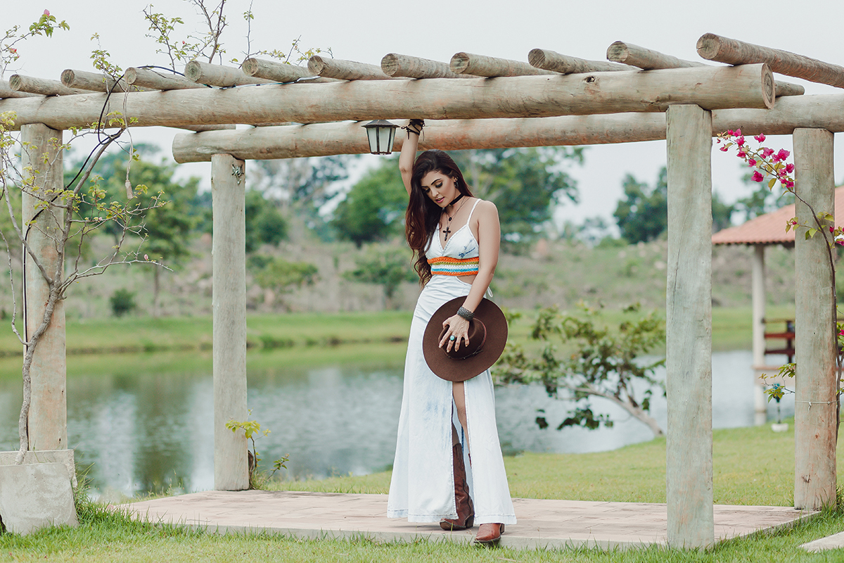 vanessa ramos, aniversário, flaviomarques, ensaio feminino, ensaio aniversário, fotos externas, balões, xinguara, criativas, fotos flavio, fotos tumblr, maquiagem, flavio, verde, sorriso, sensual, olhos, cabelo, lago, xinguara