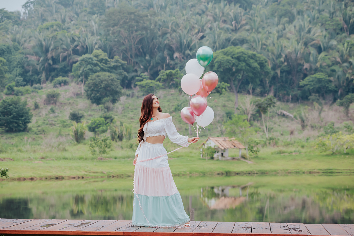 vanessa ramos, aniversário, flaviomarques, ensaio feminino, ensaio aniversário, fotos externas, balões, xinguara, criativas, fotos flavio, fotos tumblr, maquiagem, flavio, verde, sorriso, sensual, olhos, cabelo, lago, xinguara