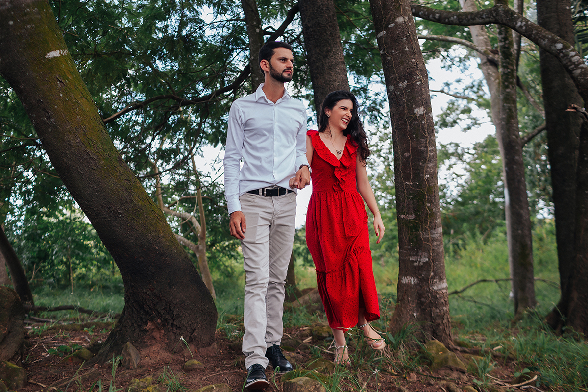 ensaio casal, fotos, casal, criativo, fotos, noivos, noiva, vestido, fotos noivos, sorriso, fotos casal tumblr, fotos tumblr, criativos, flavio marques, xinguara, sorrisos, noivos, maquiagem, romantico, inspiração, fotos lindas