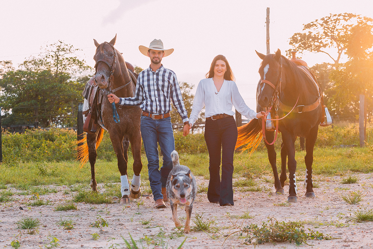 ensaio casal, fotos, casal, criativo, fotos, noivos, noiva, vestido, fotos noivos, sorriso, fotos casal tumblr, fotos tumblr, criativos, flavio marques, xinguara, sorrisos, noivos, maquiagem, romantico, inspiração, fotos lindas