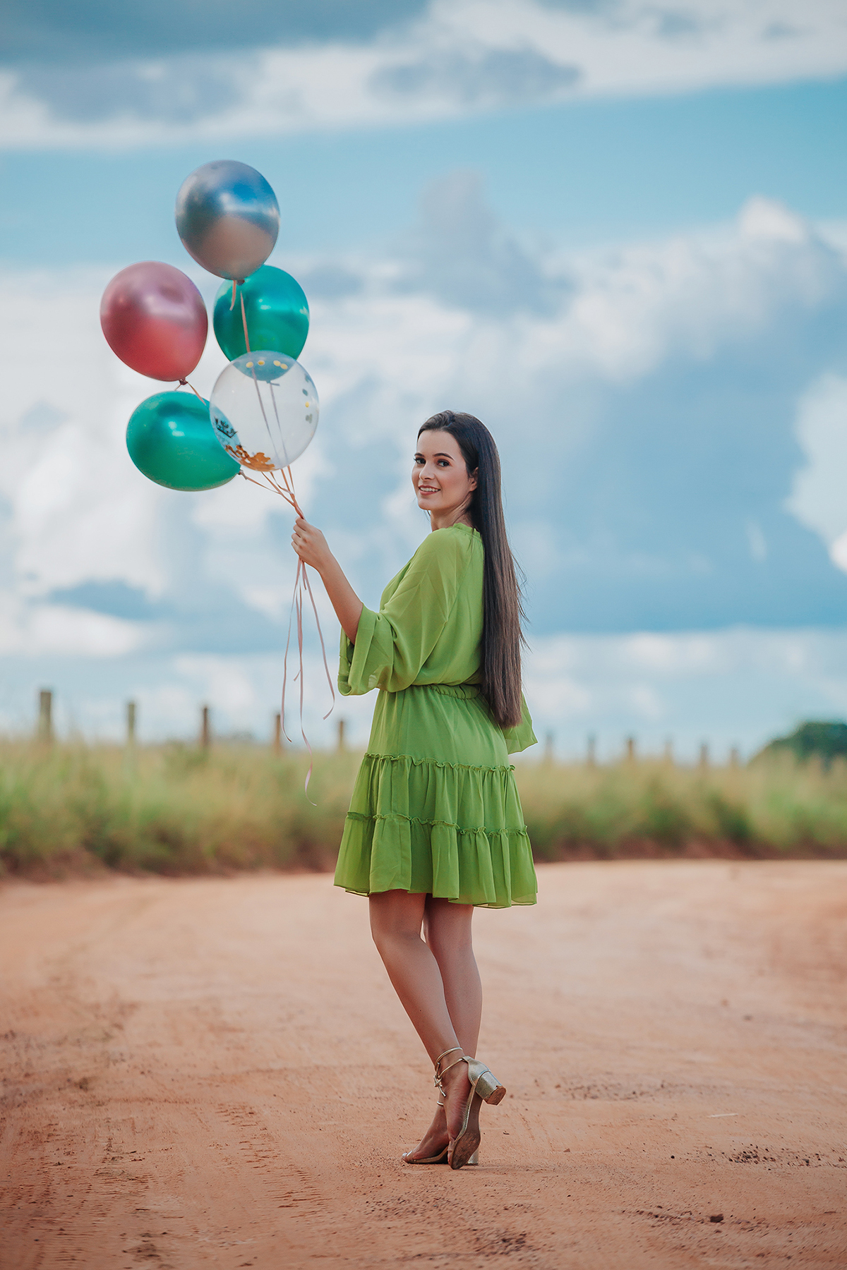 flávio marques, xinguara, ensaio feminino, feminino, fotos, criativas, aniversário, fotos tumblr, pinterest, flaviomarques, xinguara, fotógrafo, fotos, arvores, sorriso, chápeu, vestido, rosa, instagram, fotos, melhor, fotógrafo, xinguara, pará