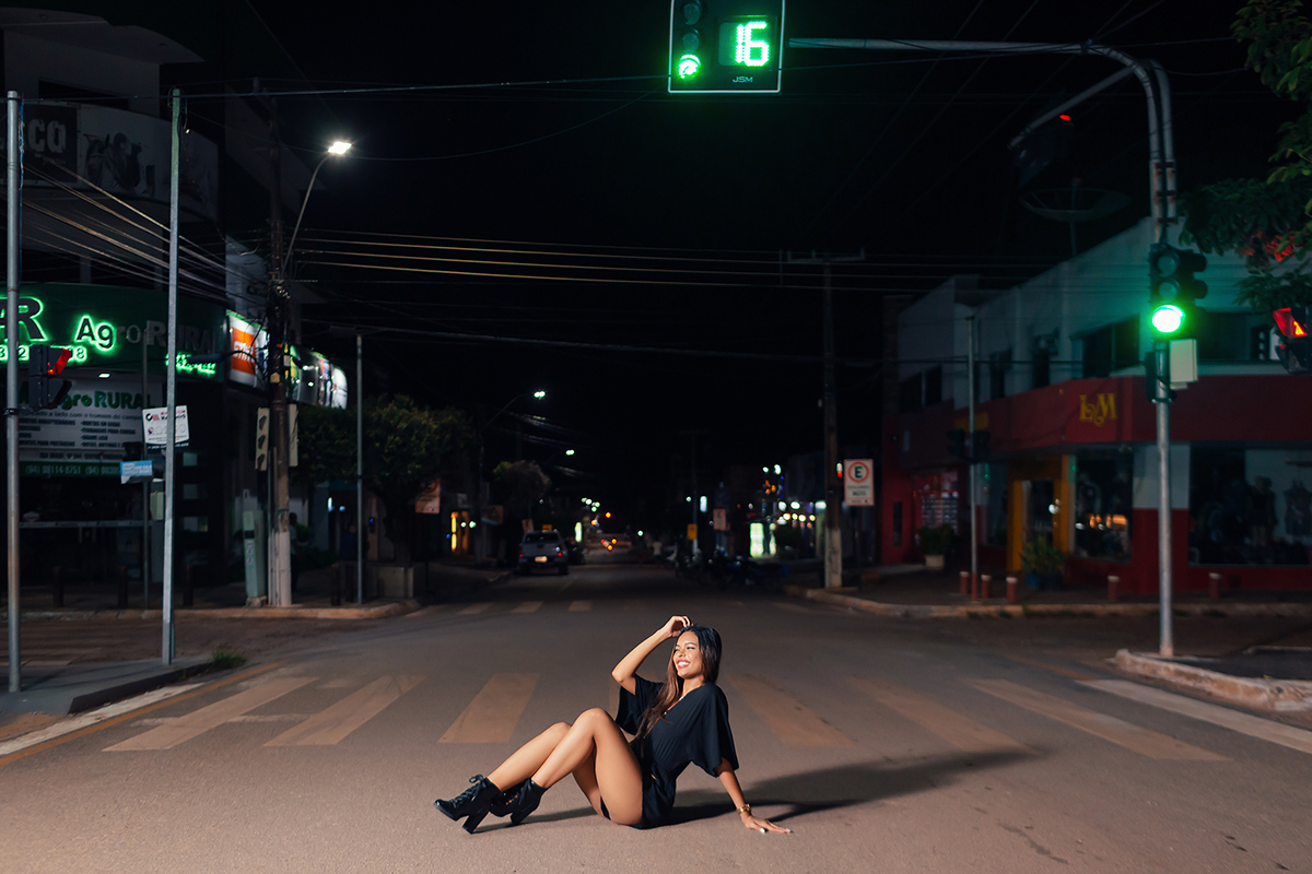 flaviomarques, flávio marques, xinguara, fotógrafo, fotos criativas, tumblr, blogueira, funk, dançarina, xinguara, ensaio feminino, sexy, mulheres, inspo, inspiração, ideias, short, céu azul, sorriso, flávio marques fotógrafo, xinguara