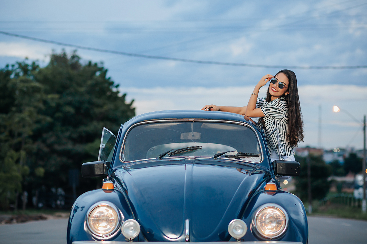 flávio marques, xinguara, fotos, aniversário, fotos 18 anos, ensaio externo, fotos tumblr, fotos criativas, amigas, fotos com amigas, 18anos, ensaio inspiração, inspiração, sorriso, fusca, carro antigo, xinguara, flávio marques fotógrafo, xinguara