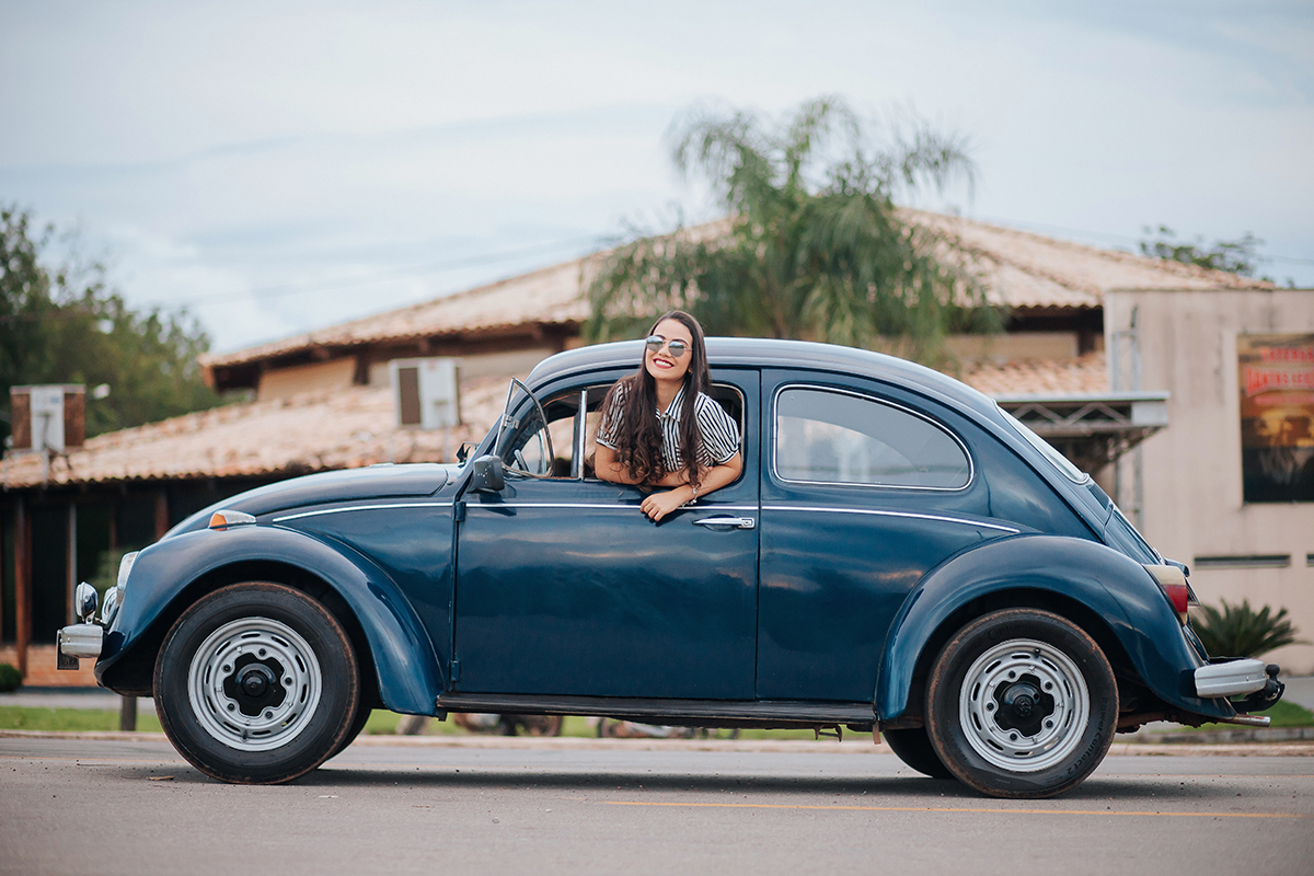 flávio marques, xinguara, fotos, aniversário, fotos 18 anos, ensaio externo, fotos tumblr, fotos criativas, amigas, fotos com amigas, 18anos, ensaio inspiração, inspiração, sorriso, fusca, carro antigo, xinguara, flávio marques fotógrafo, xinguara