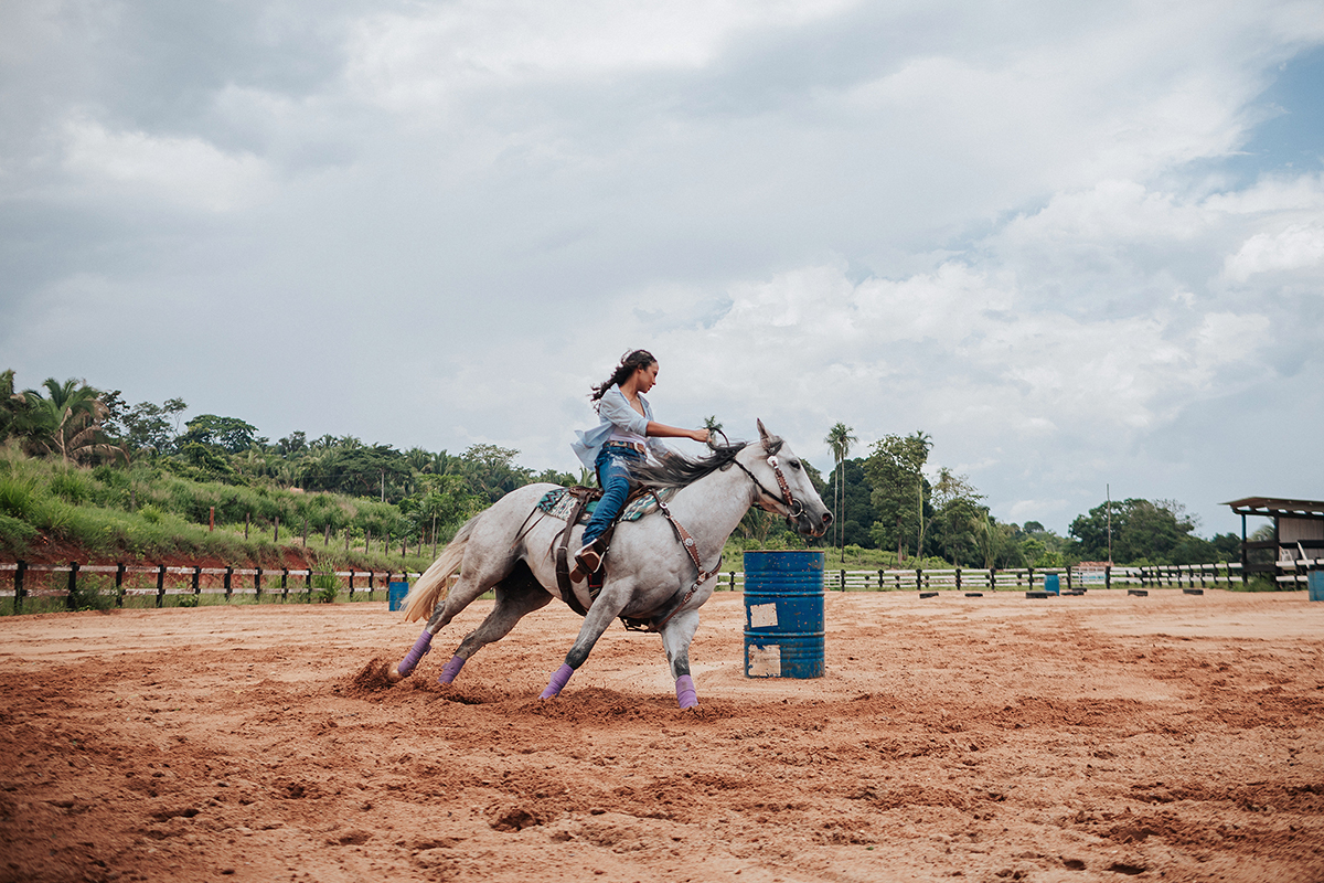 flavio, marques, aniversario, 15 anos, gabrielly, externo, chuva, ensaio, fotos, criativas, debutante, xinguara, aniversario, make, look, country, terere, ensaio, fazenda, debutante, cavalo, fotos, flavio, marques, fotografias, xinguara, pará