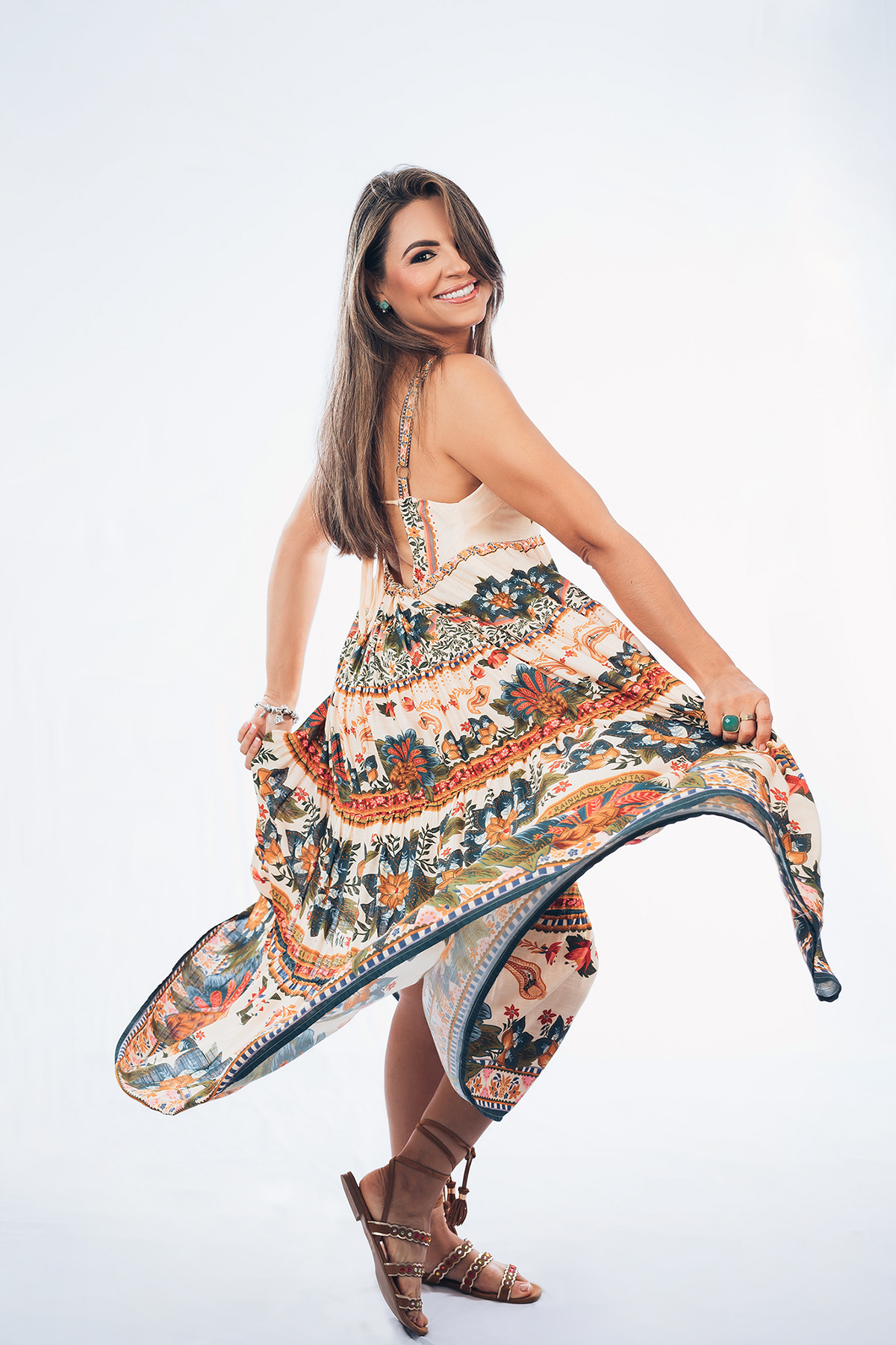 ensaio, flaviomarques, fotografias, xinguara, fotos estúdio, mulher, feminino, ensaio, tumblr, vinho, rosas, sorriso, professora, flaviomarques, xinguara, instagram, flavio fotografo, melhor, noiva, casamento, aniversário, 15 anos, xinguara