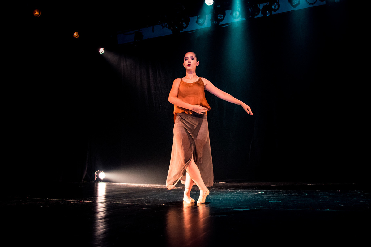 Bailarina Lorena Santana - Henrique Drobnievski