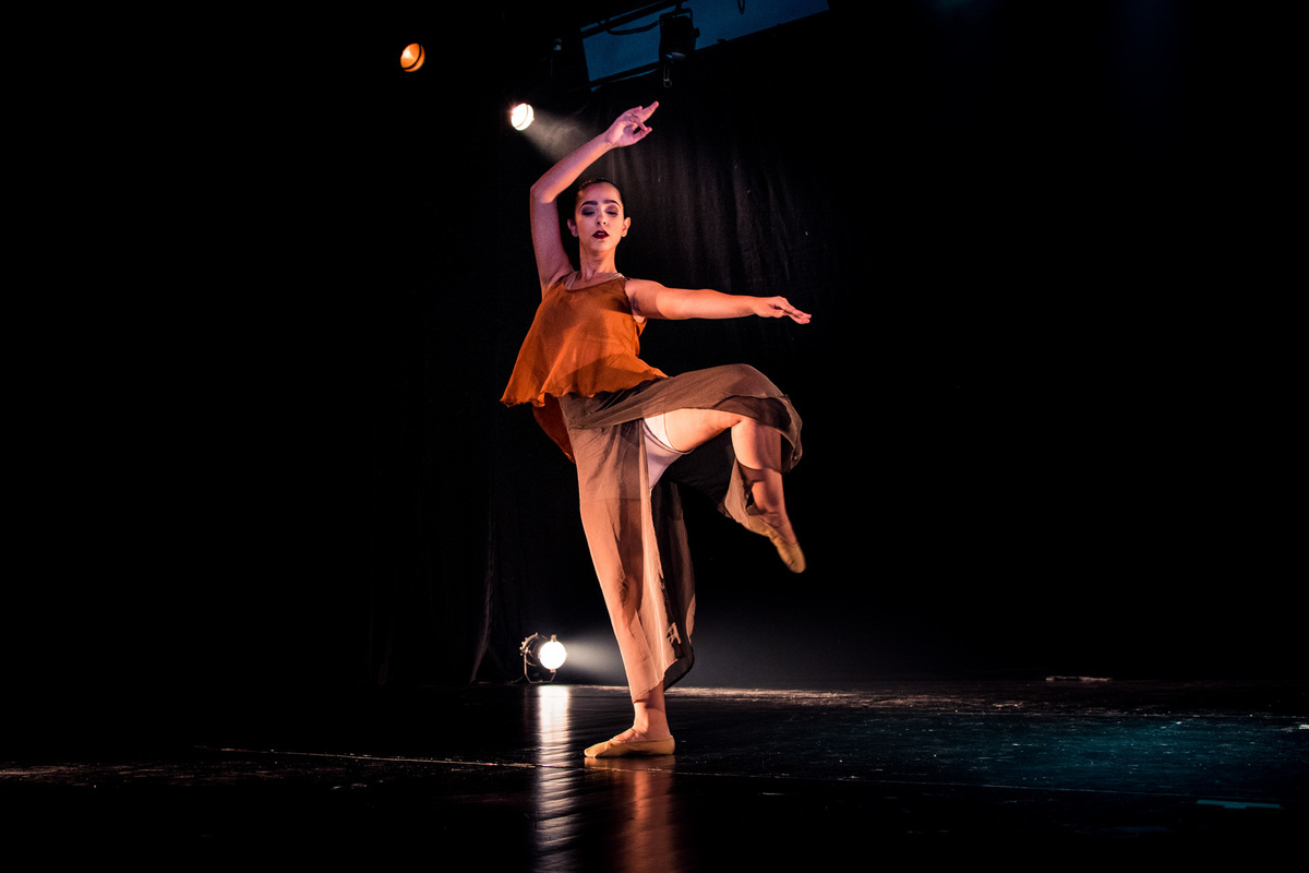 Bailarina Lorena Santana - Henrique Drobnievski