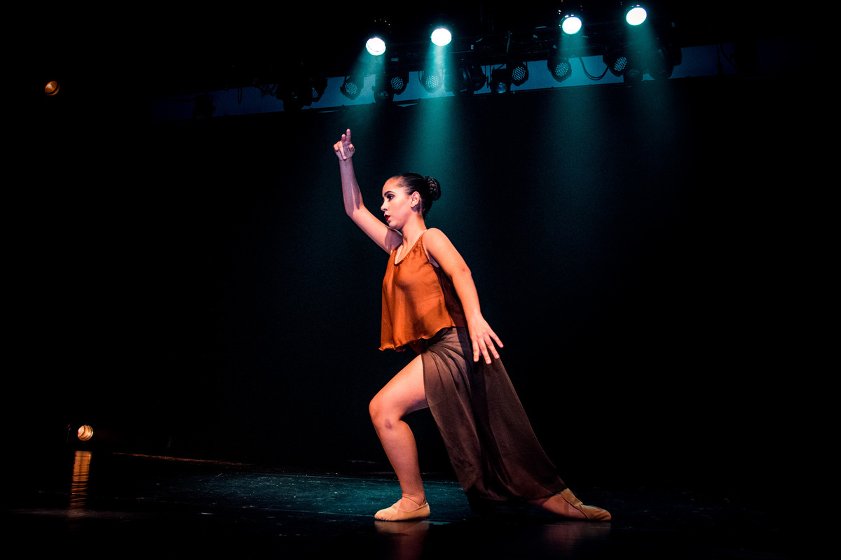 Bailarina Lorena Santana - Henrique Drobnievski