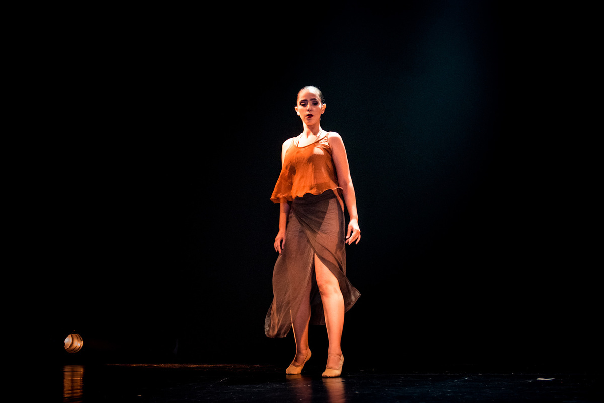 Bailarina Lorena Santana - Henrique Drobnievski