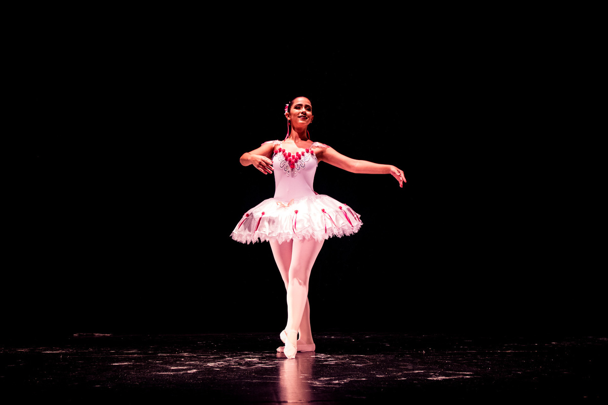 Bailarina Lorena Santana - Henrique Drobnievski