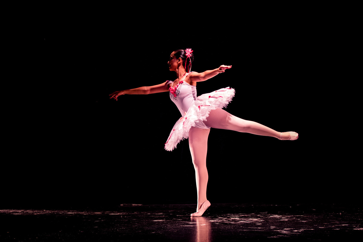 Bailarina Lorena Santana - Henrique Drobnievski