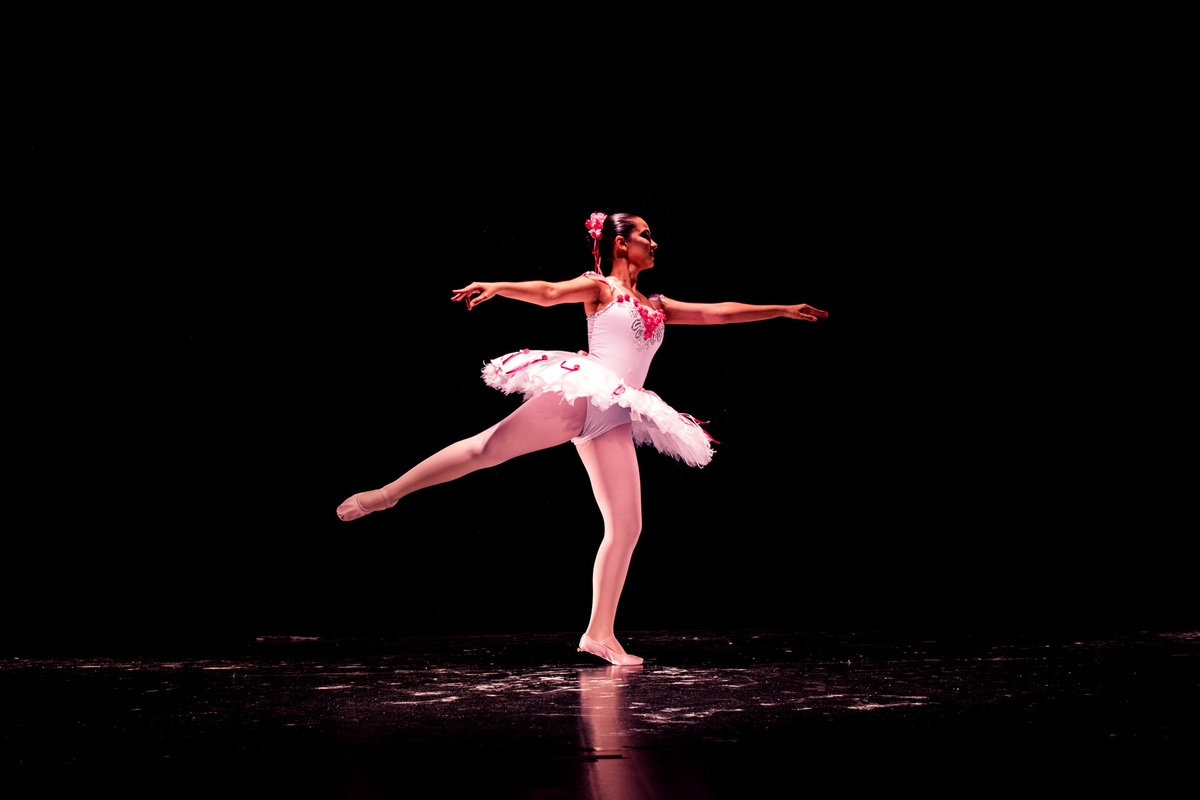 Bailarina Lorena Santana - Henrique Drobnievski