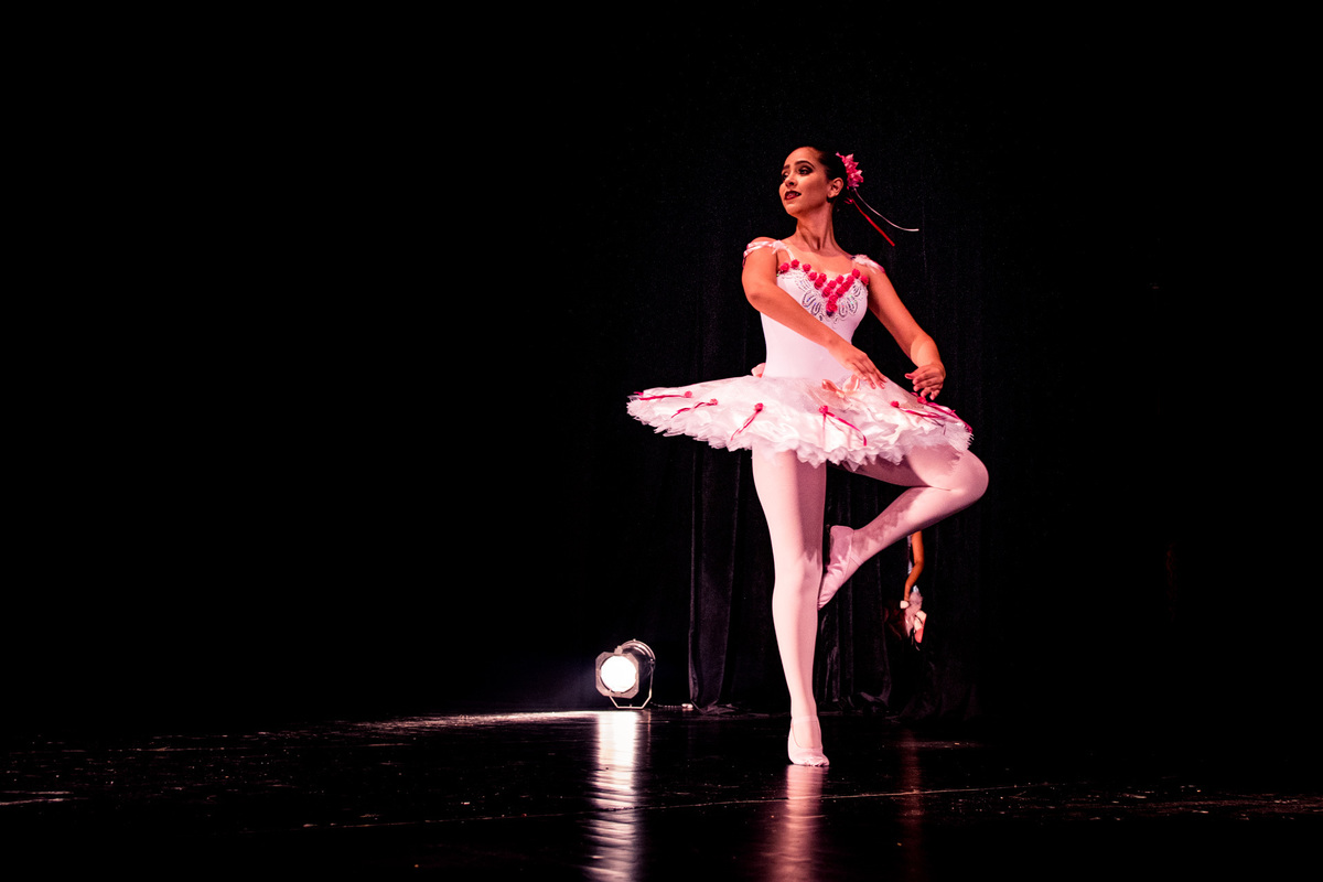 Bailarina Lorena Santana - Henrique Drobnievski