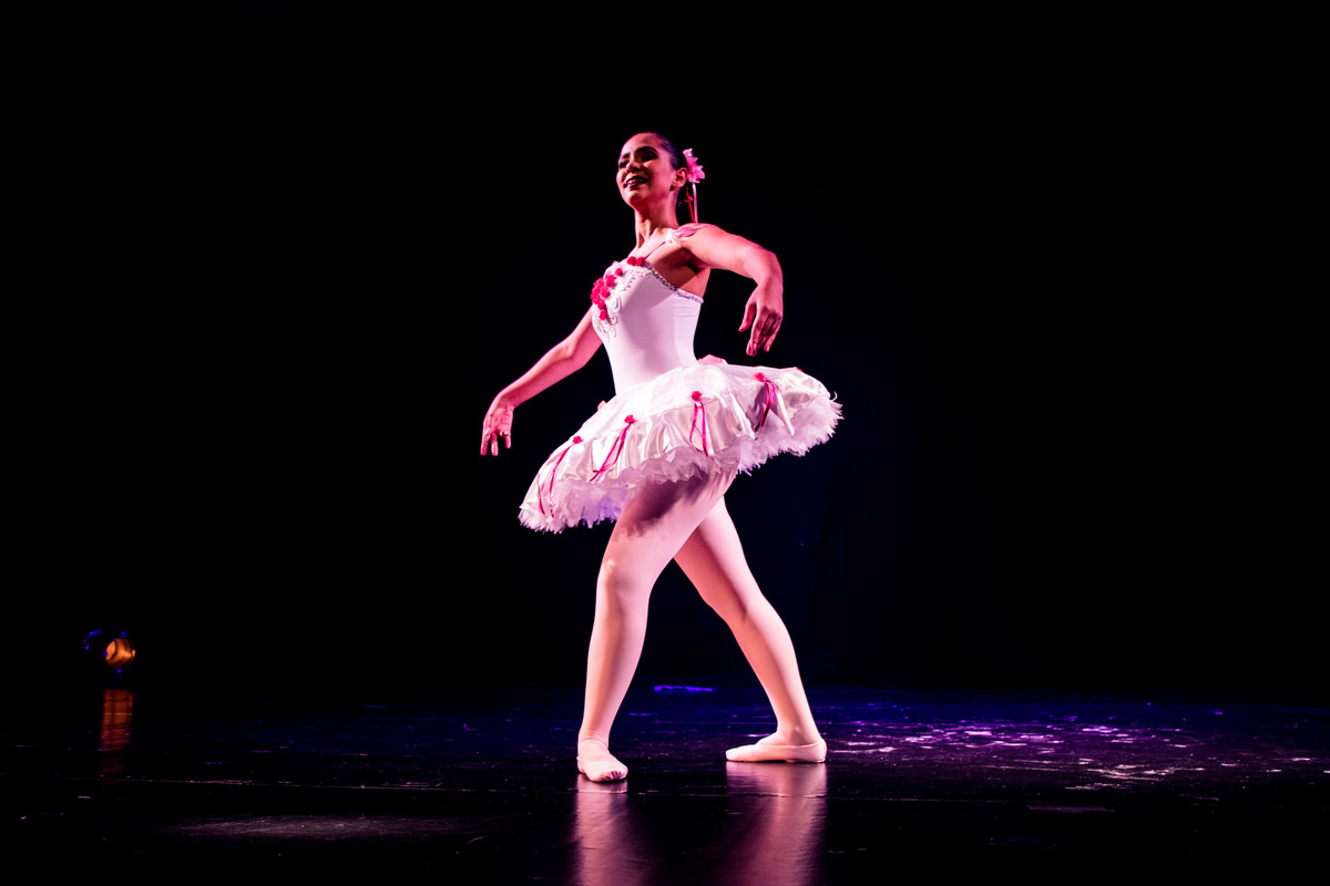 Bailarina Lorena Santana - Henrique Drobnievski