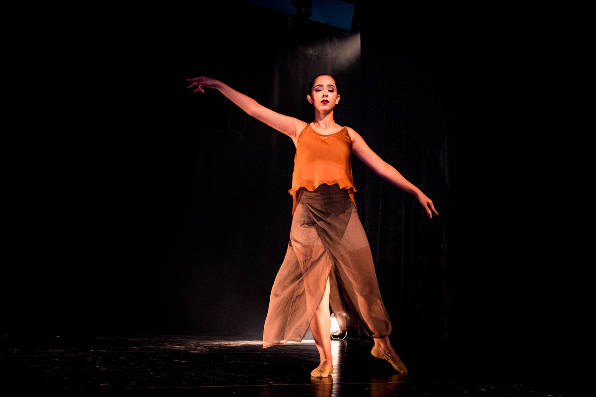 Bailarina Lorena Santana - Henrique Drobnievski