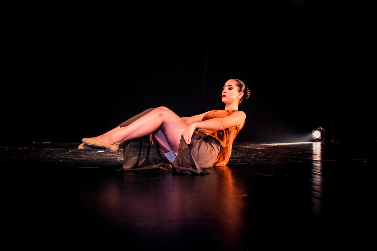 Bailarina Lorena Santana - Henrique Drobnievski