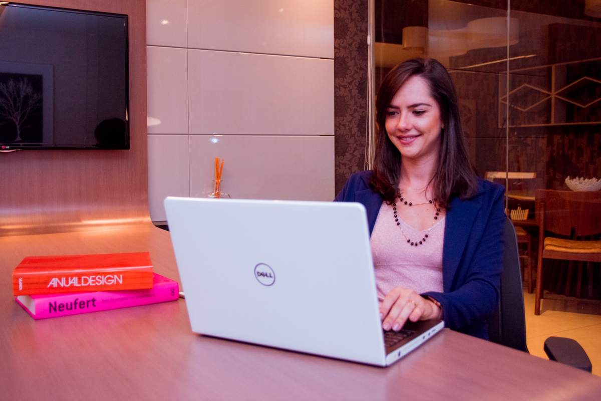 Ensaio Empresarial de Arquiteta - Henrique Drobnievski