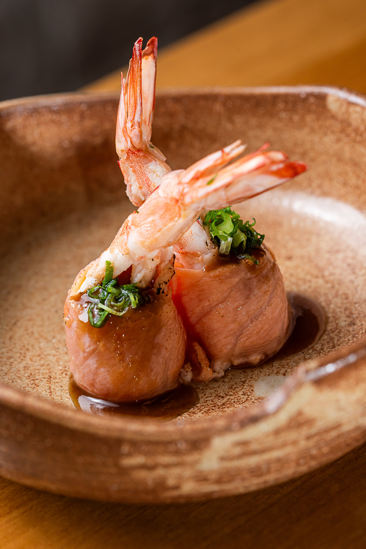 Explore a magia da fotografia de comida asiática no coração de Ribeirão Preto, com a equipe do Kay Asinan Cuisine. Nossas lentes capturam a culinária asiática. Fotografia de comida asiática no seu melhor, só com a Photo&food