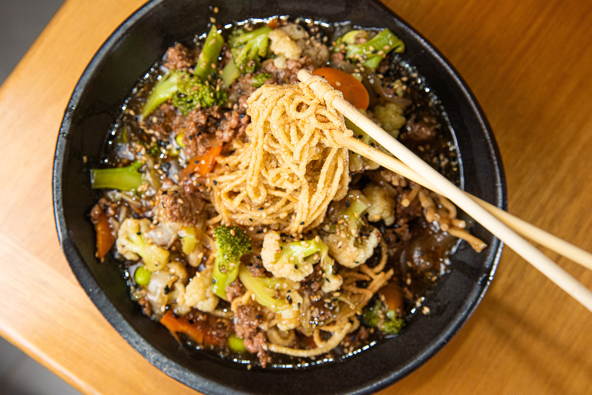 Explore a magia da fotografia de comida asiática no coração de Ribeirão Preto, com a equipe do Kay Asinan Cuisine. Nossas lentes capturam a culinária asiática. Fotografia de comida asiática no seu melhor, só com a Photo&food