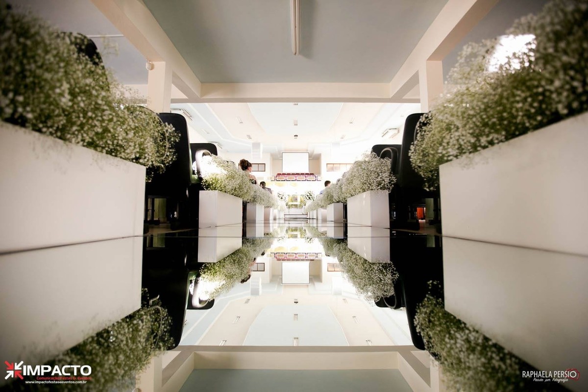 Passarela espelhada para corredor casamento