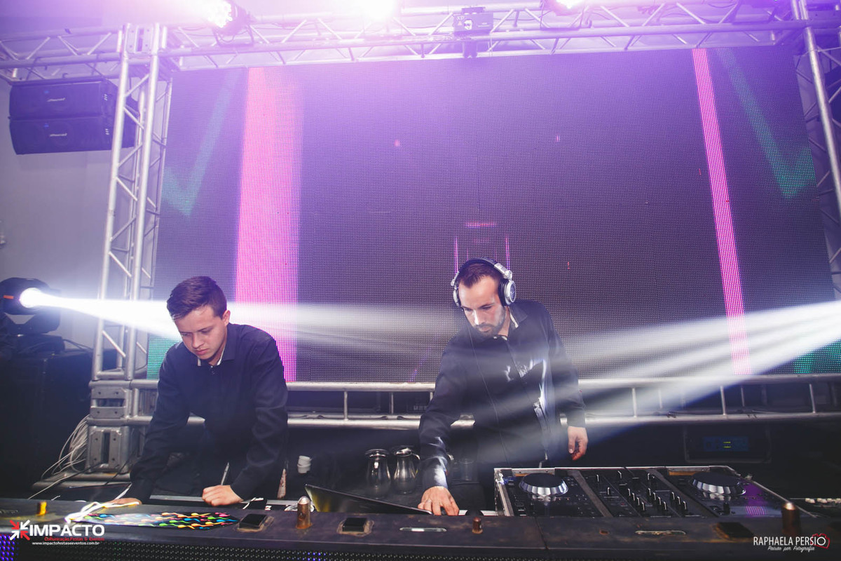 DJ Casamento com painel de LED