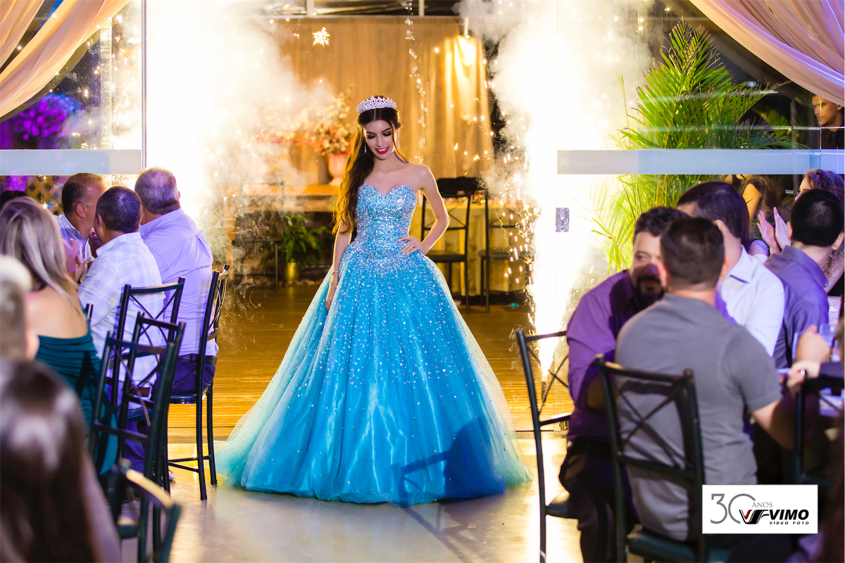 entrada da debutante para o baile