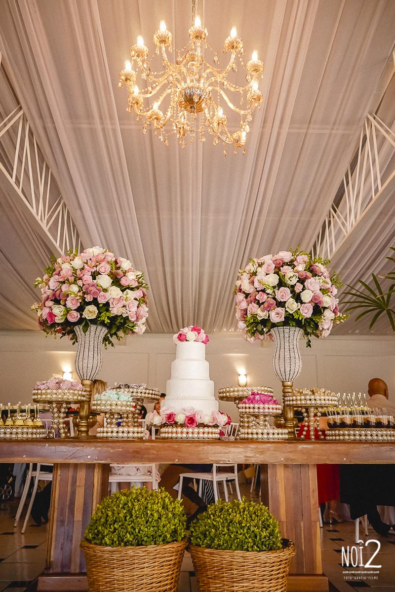 mesa dos doces casamento rústico