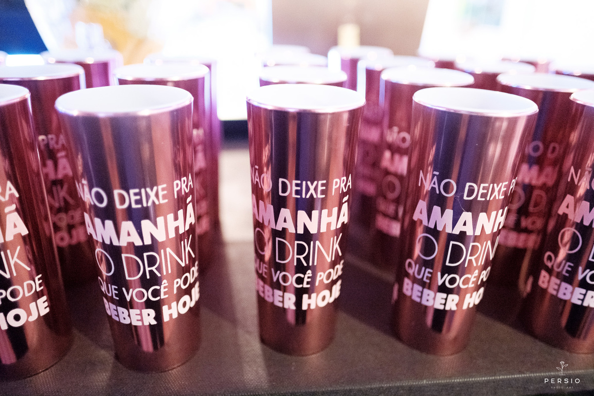 Copos metálicos personalizados 15 anos