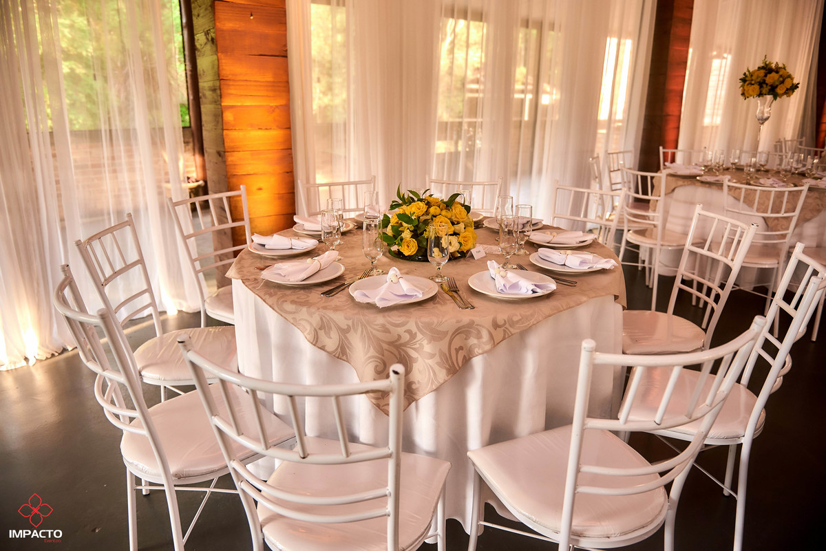 decoração casamento branco e amarelo