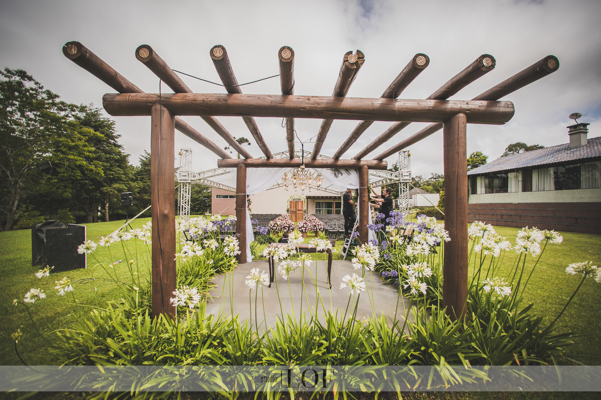 decoração pérgola com lustre