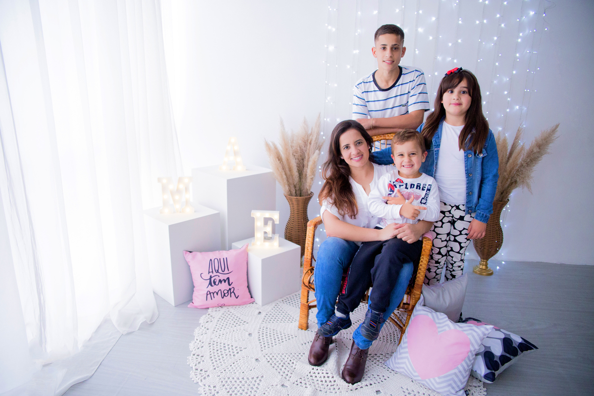 acompanhamento mensal de bebe caxias do sul figurino cenario tematico  personagem foto infantil serra gaucha fotografia familia mundo azul rosa ensaio fotografico crianca newborn baby menino menina smash the cake esmague o bolo banheira urso circo