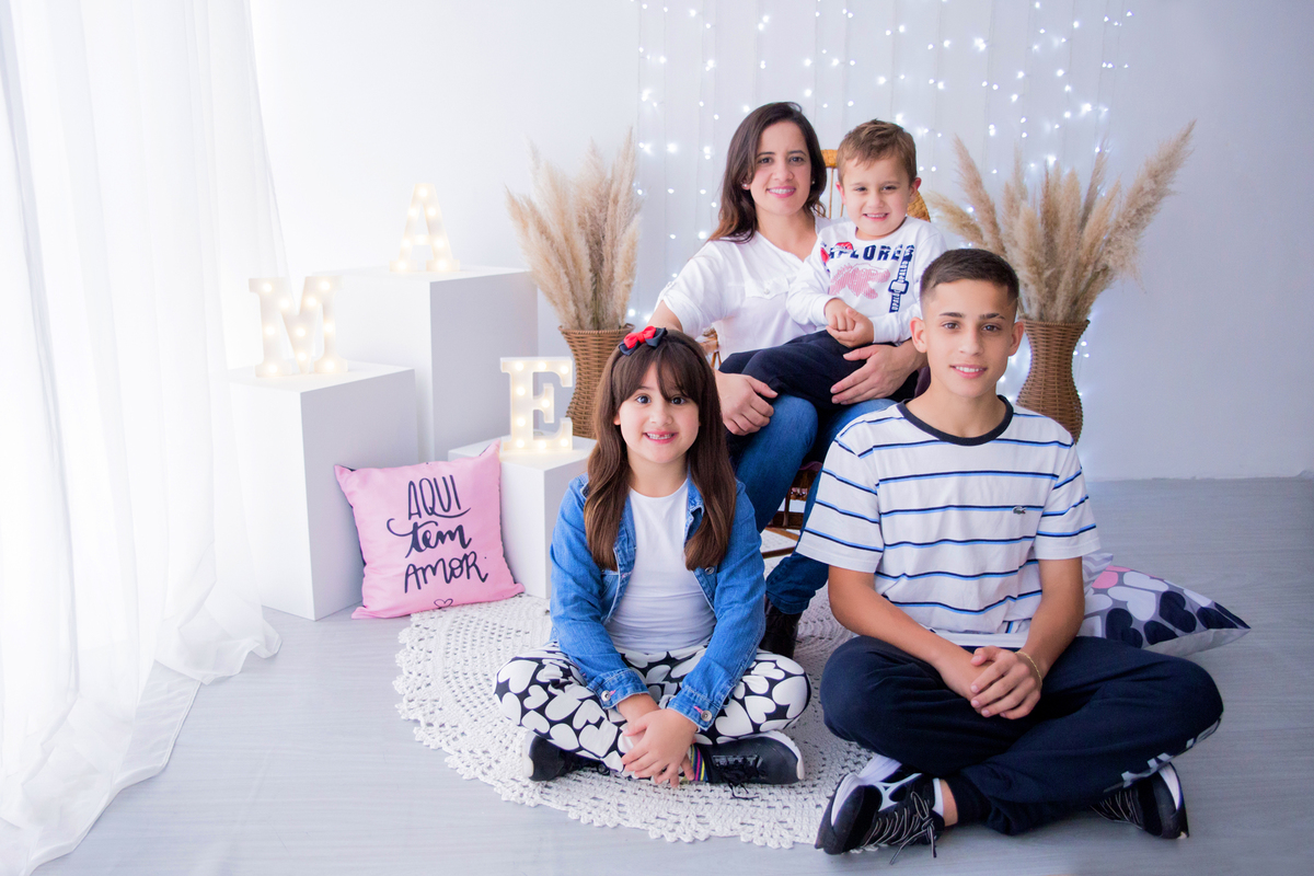 acompanhamento mensal de bebe caxias do sul figurino cenario tematico  personagem foto infantil serra gaucha fotografia familia mundo azul rosa ensaio fotografico crianca newborn baby menino menina smash the cake esmague o bolo banheira urso circo