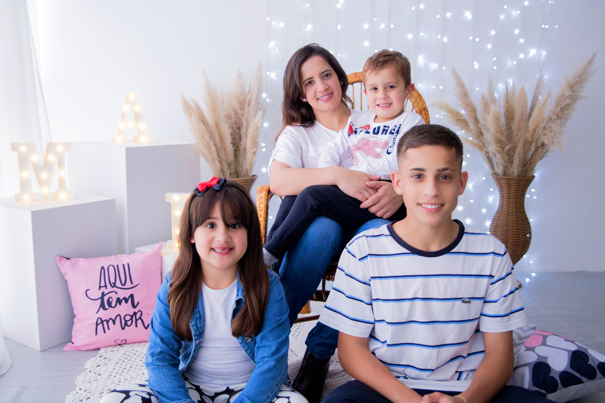 acompanhamento mensal de bebe caxias do sul figurino cenario tematico  personagem foto infantil serra gaucha fotografia familia mundo azul rosa ensaio fotografico crianca newborn baby menino menina smash the cake esmague o bolo banheira urso circo
