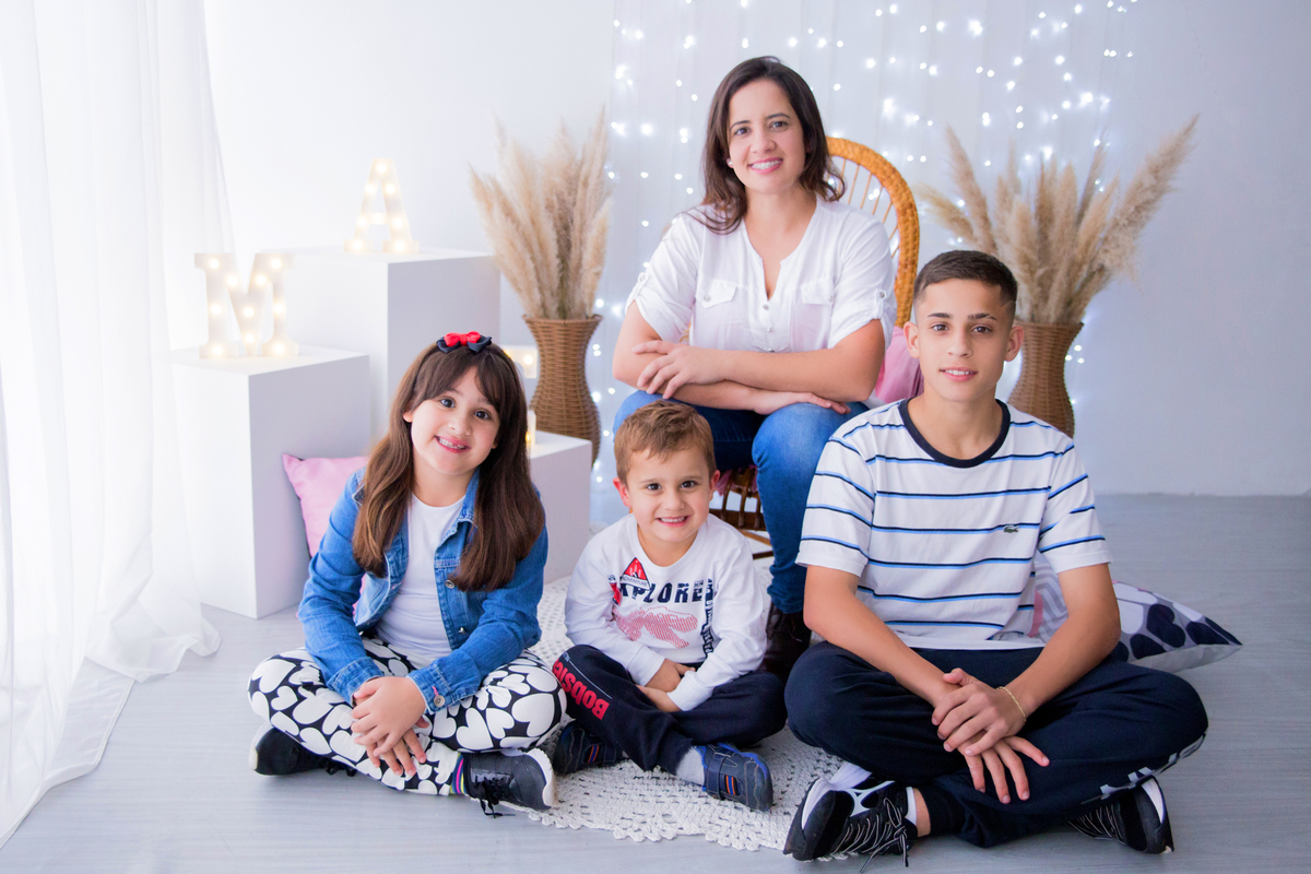 acompanhamento mensal de bebe caxias do sul figurino cenario tematico  personagem foto infantil serra gaucha fotografia familia mundo azul rosa ensaio fotografico crianca newborn baby menino menina smash the cake esmague o bolo banheira urso circo