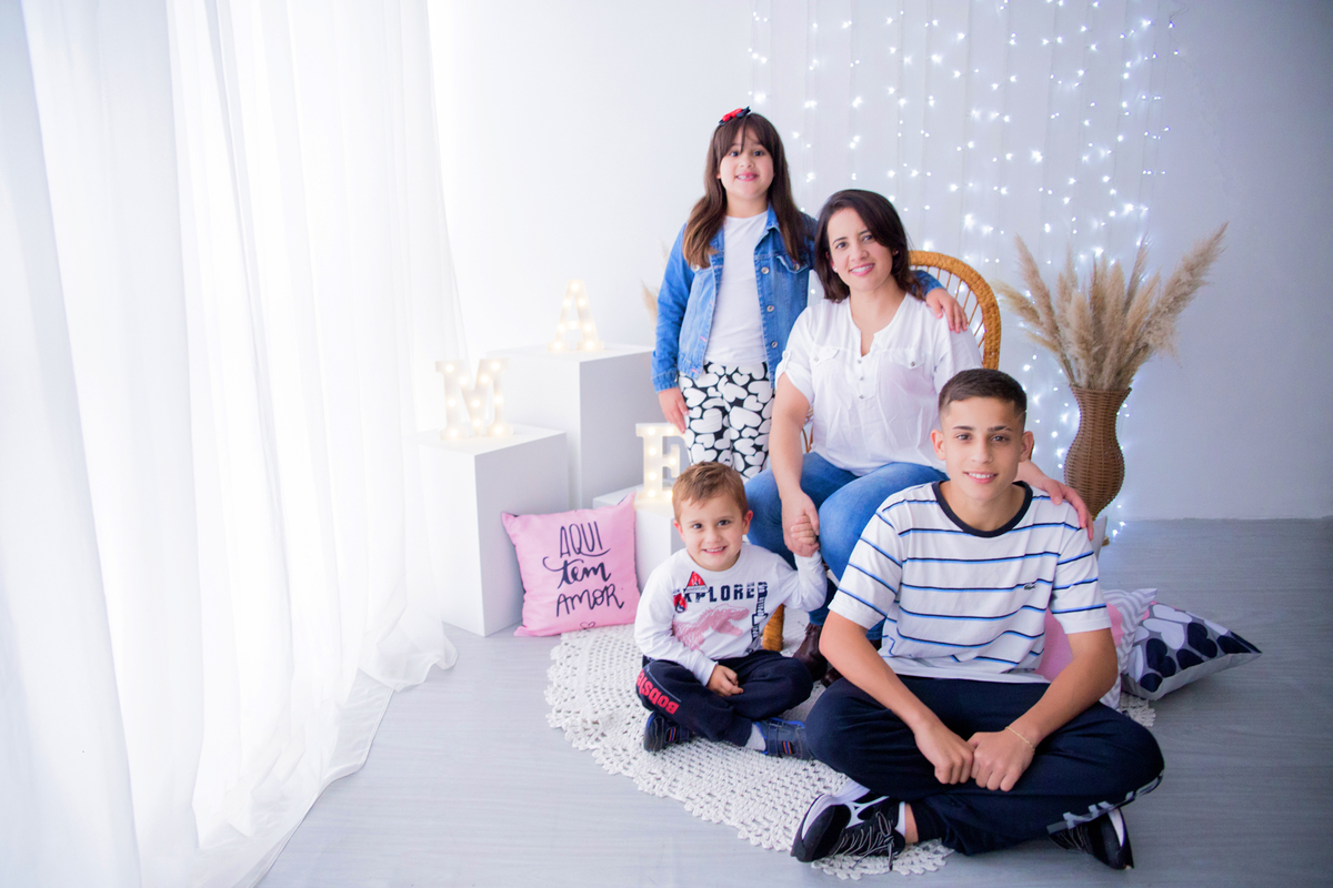 acompanhamento mensal de bebe caxias do sul figurino cenario tematico  personagem foto infantil serra gaucha fotografia familia mundo azul rosa ensaio fotografico crianca newborn baby menino menina smash the cake esmague o bolo banheira urso circo