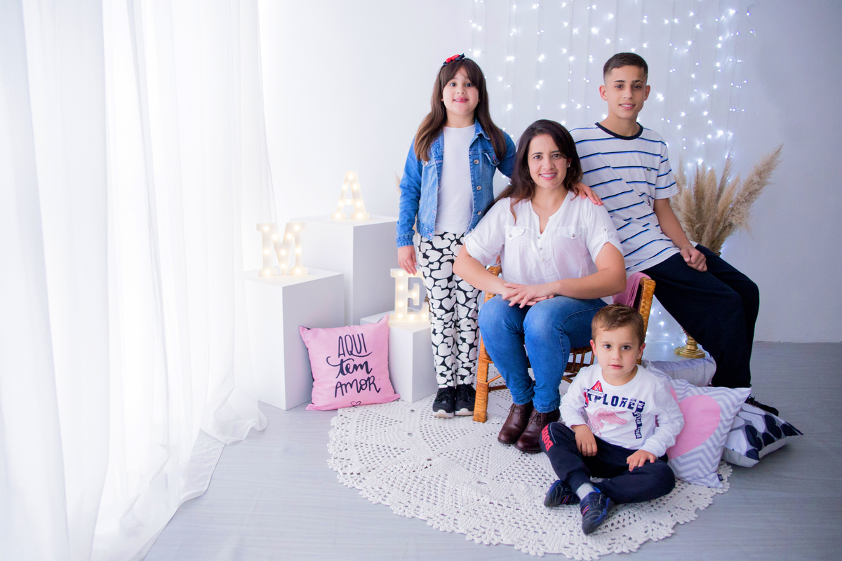 acompanhamento mensal de bebe caxias do sul figurino cenario tematico  personagem foto infantil serra gaucha fotografia familia mundo azul rosa ensaio fotografico crianca newborn baby menino menina smash the cake esmague o bolo banheira urso circo