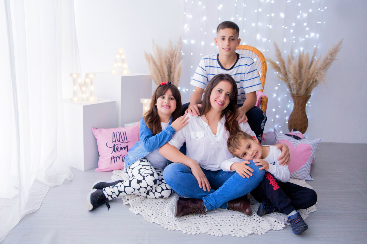 acompanhamento mensal de bebe caxias do sul figurino cenario tematico  personagem foto infantil serra gaucha fotografia familia mundo azul rosa ensaio fotografico crianca newborn baby menino menina smash the cake esmague o bolo banheira urso circo