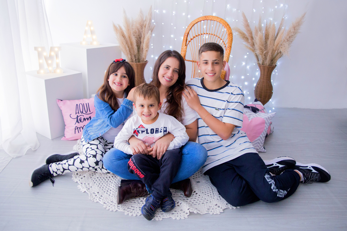 acompanhamento mensal de bebe caxias do sul figurino cenario tematico  personagem foto infantil serra gaucha fotografia familia mundo azul rosa ensaio fotografico crianca newborn baby menino menina smash the cake esmague o bolo banheira urso circo