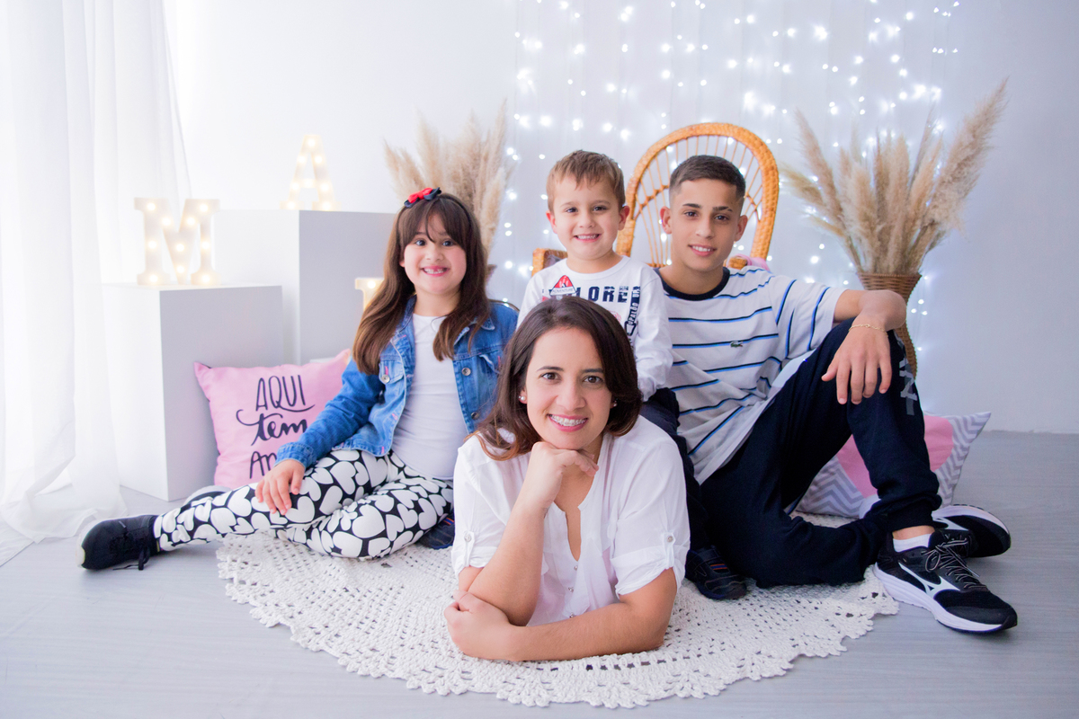 acompanhamento mensal de bebe caxias do sul figurino cenario tematico  personagem foto infantil serra gaucha fotografia familia mundo azul rosa ensaio fotografico crianca newborn baby menino menina smash the cake esmague o bolo banheira urso circo