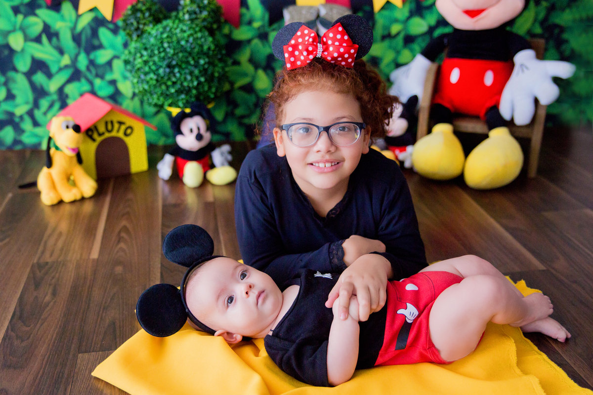 acompanhamento mensal de bebe caxias do sul figurino cenario tematico  personagem foto infantil serra gaucha fotografia familia mundo azul rosa ensaio fotografico crianca newborn baby menino menina smash the cake esmague o bolo banheira urso circo