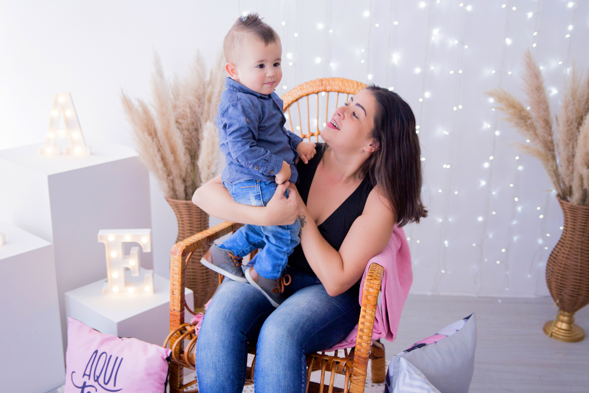 acompanhamento mensal de bebe caxias do sul figurino cenario tematico  personagem foto infantil serra gaucha fotografia familia mundo azul rosa ensaio fotografico crianca newborn baby menino menina smash the cake esmague o bolo banheira urso circo
