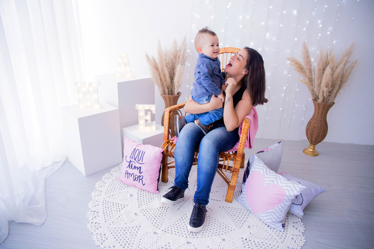 acompanhamento mensal de bebe caxias do sul figurino cenario tematico  personagem foto infantil serra gaucha fotografia familia mundo azul rosa ensaio fotografico crianca newborn baby menino menina smash the cake esmague o bolo banheira urso circo