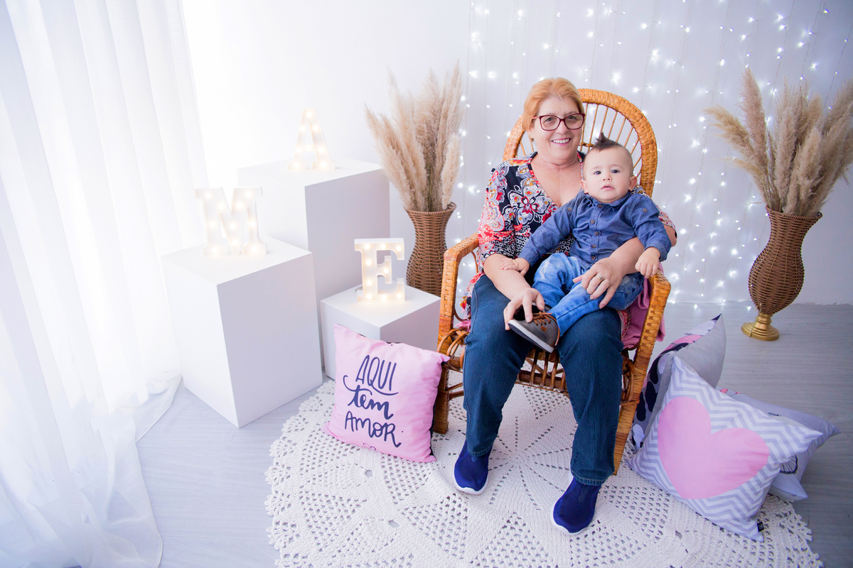 acompanhamento mensal de bebe caxias do sul figurino cenario tematico  personagem foto infantil serra gaucha fotografia familia mundo azul rosa ensaio fotografico crianca newborn baby menino menina smash the cake esmague o bolo banheira urso circo