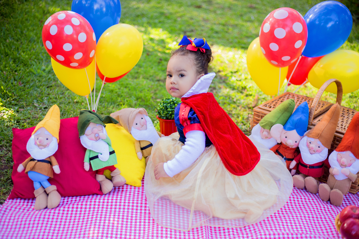 acompanhamento mensal de bebe caxias do sul figurino cenario tematico  personagem foto infantil serra gaucha fotografia familia mundo azul rosa ensaio fotografico crianca newborn baby menino menina smash the cake esmague o bolo banheira urso circo