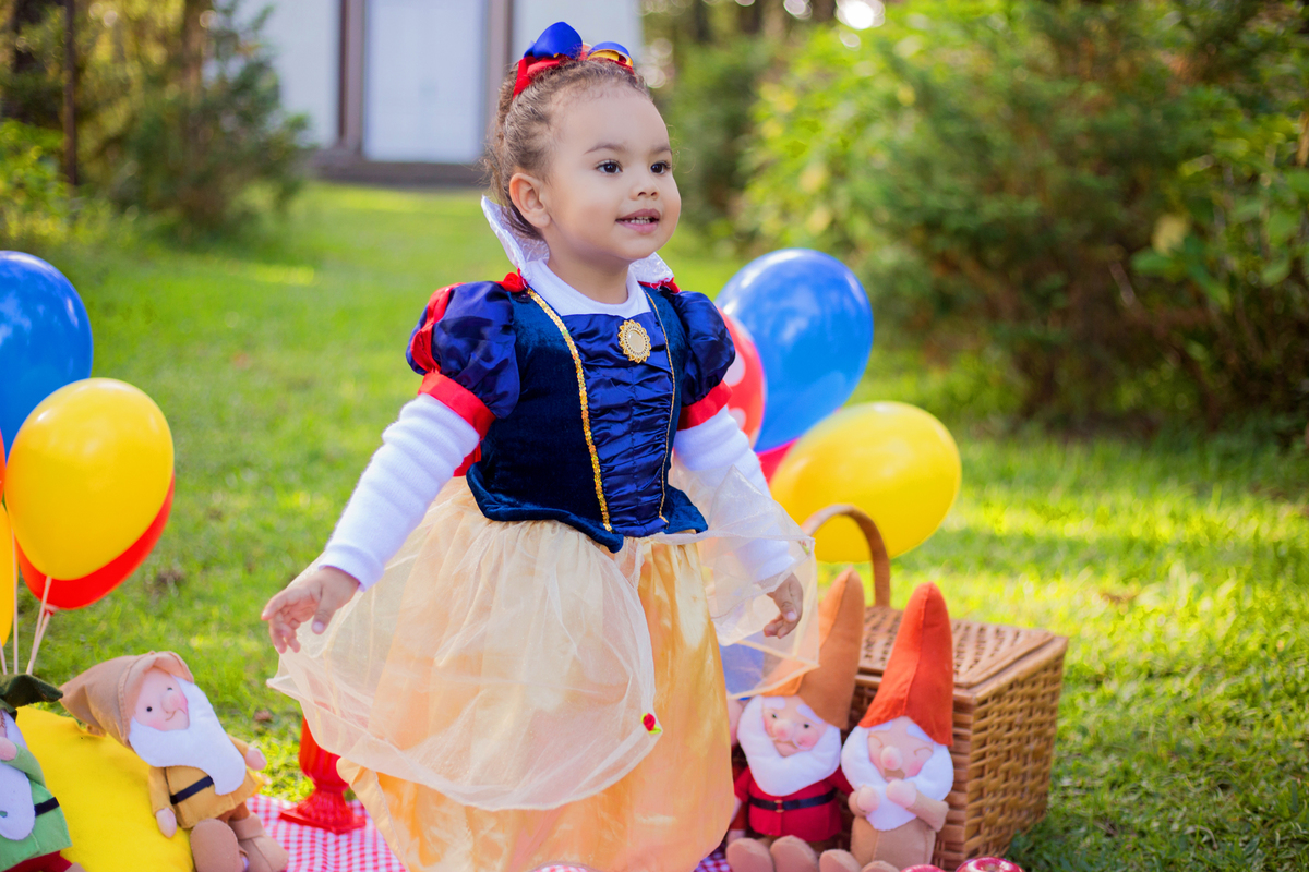 acompanhamento mensal de bebe caxias do sul figurino cenario tematico  personagem foto infantil serra gaucha fotografia familia mundo azul rosa ensaio fotografico crianca newborn baby menino menina smash the cake esmague o bolo banheira urso circo