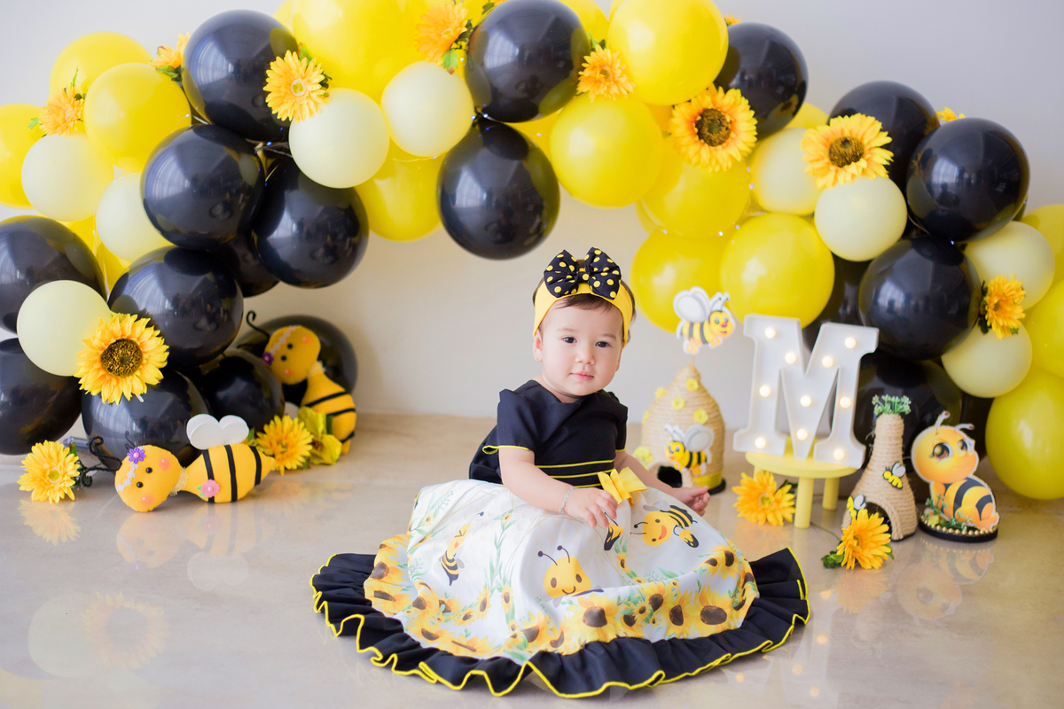 acompanhamento mensal de bebe caxias do sul figurino cenario tematico  personagem foto infantil serra gaucha fotografia familia mundo azul rosa ensaio fotografico crianca newborn baby menino menina smash the cake esmague o bolo banheira urso circo