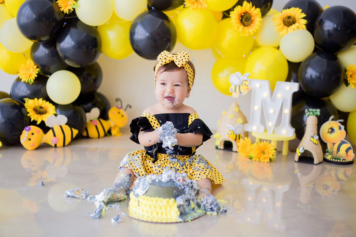 acompanhamento mensal de bebe caxias do sul figurino cenario tematico  personagem foto infantil serra gaucha fotografia familia mundo azul rosa ensaio fotografico crianca newborn baby menino menina smash the cake esmague o bolo banheira urso circo